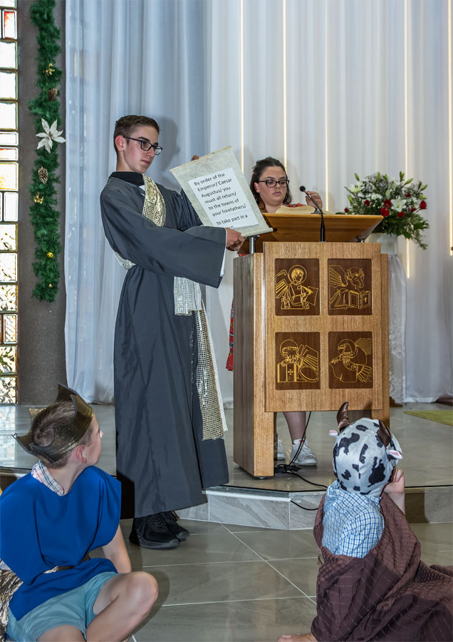 Christmas Family Mass 24 Dec - Photo 39