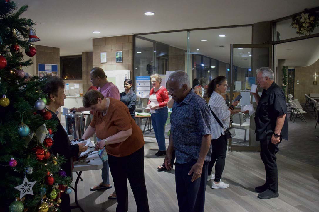 Nye Midnight Mass 31 Dec - Photo 12