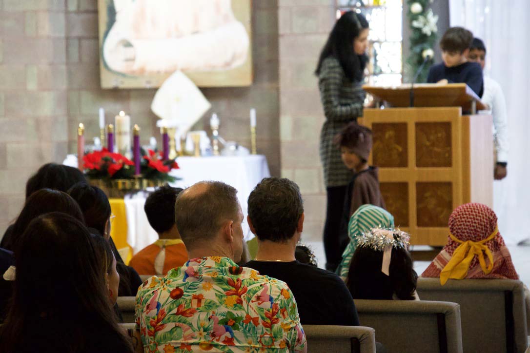 Christmas Family Mass 24 Dec - Photo 12
