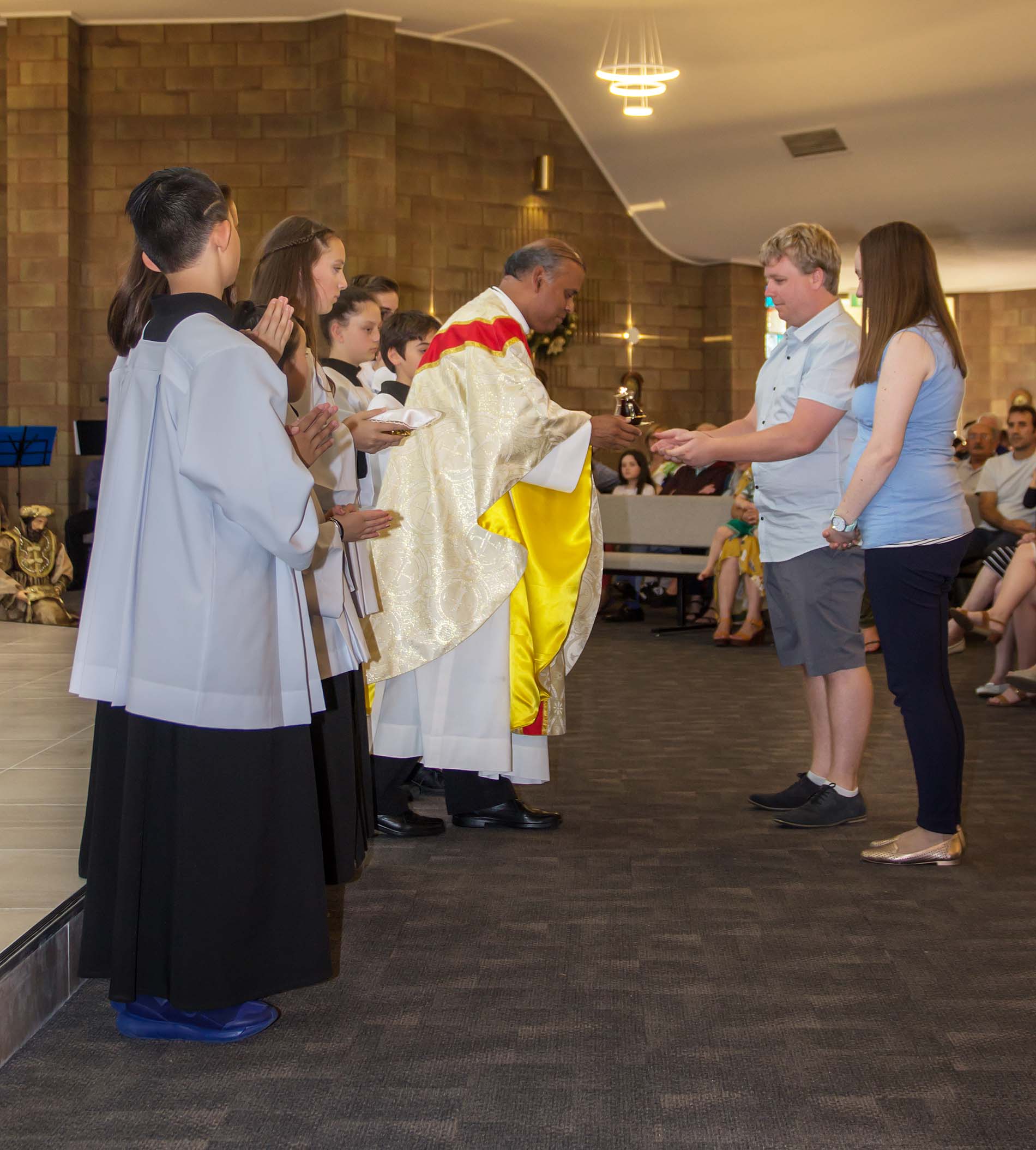 Christmas Family Mass 24 Dec - Photo 17