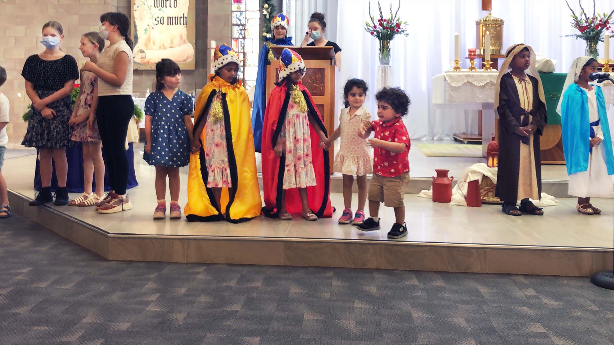 Christmas Family Mass 24 December - Photo 10