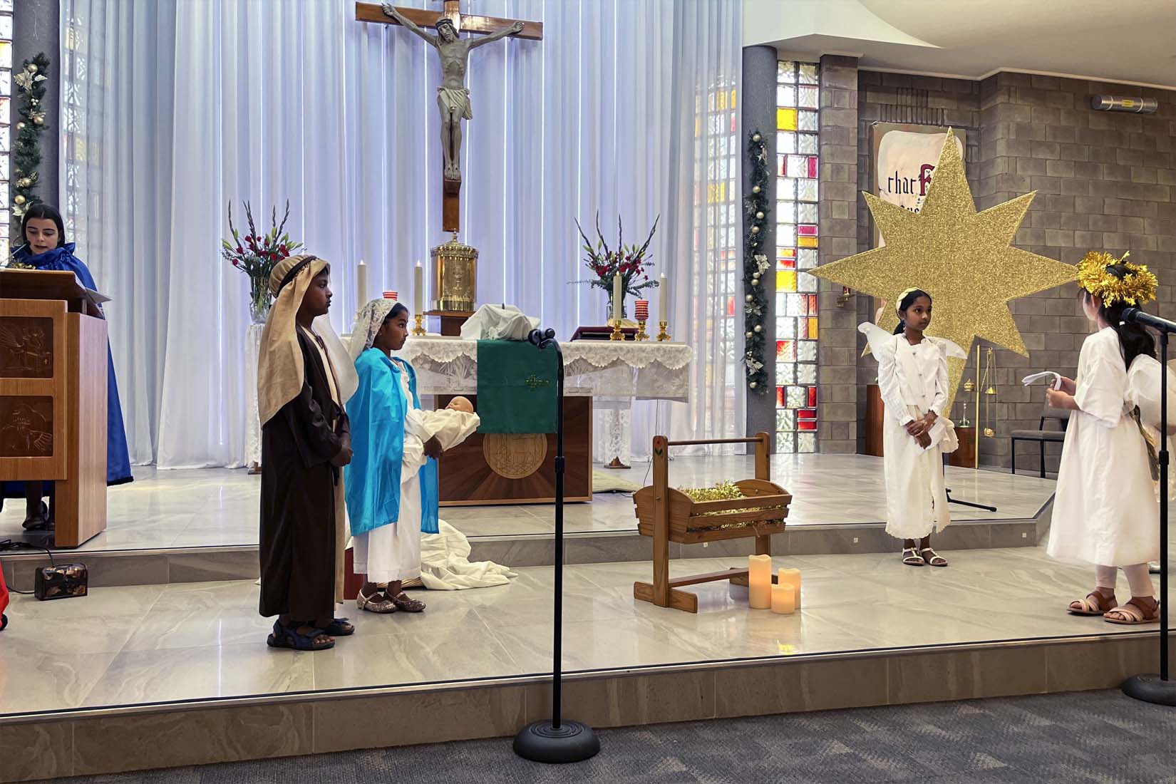 Christmas Family Mass 24 December - Photo 4