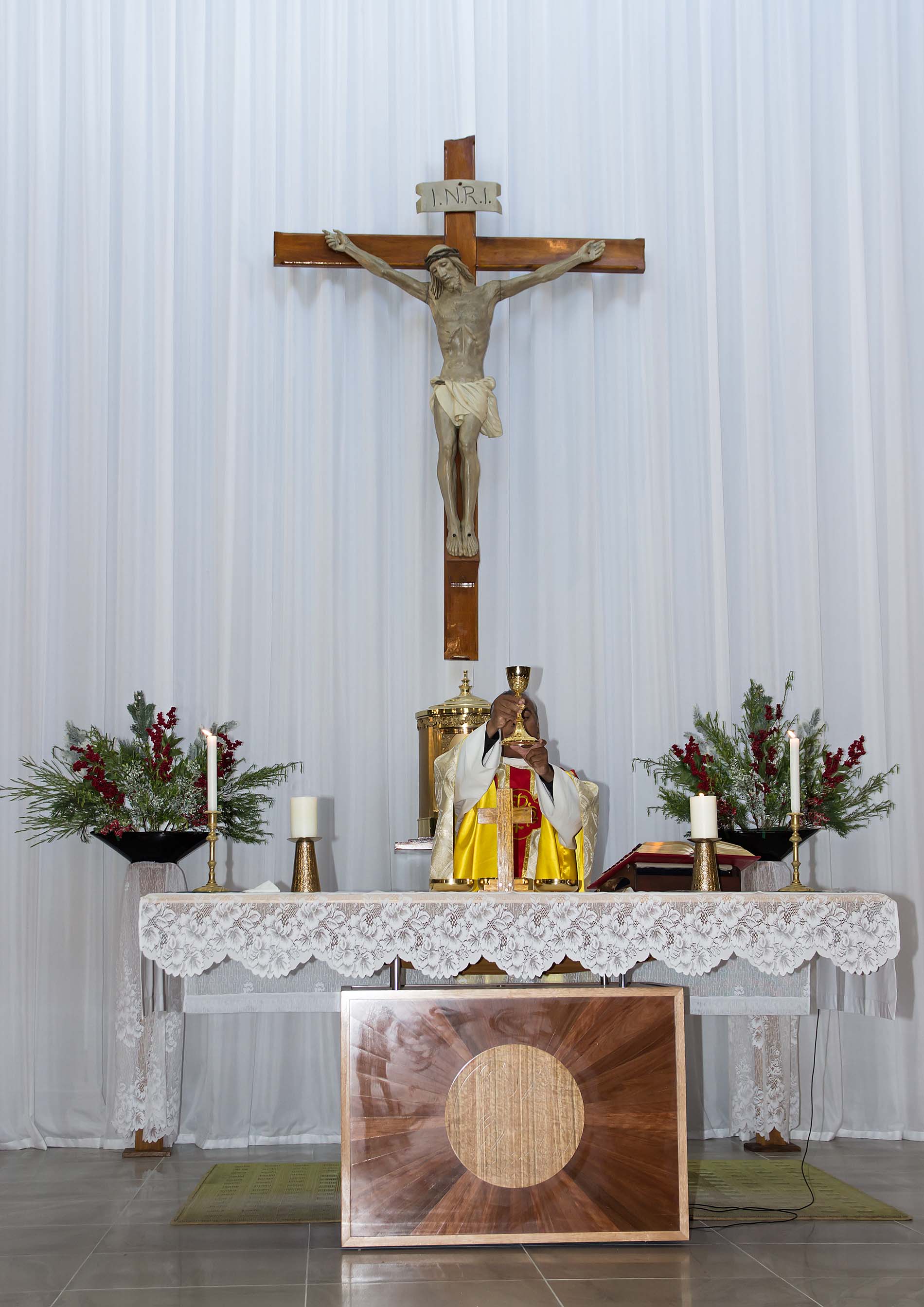 Christmas Family Mass 24 Dec - Photo 11