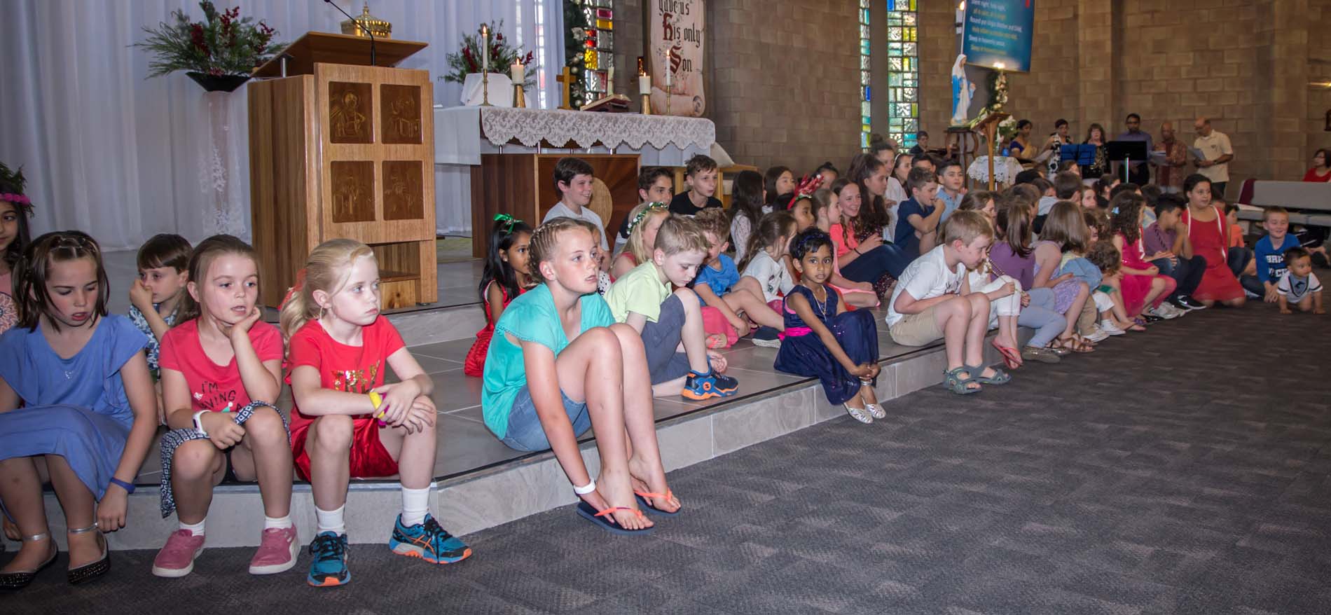 Christmas Family Mass 24 Dec - Photo 6