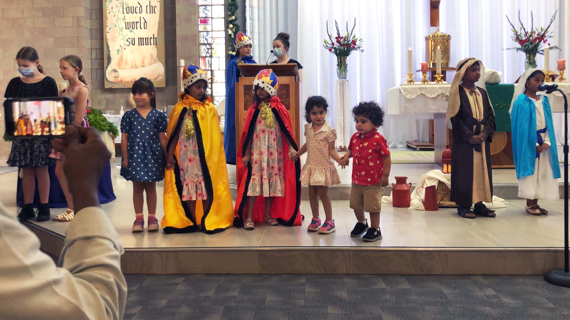 Christmas Family Mass 24 December - Photo 9