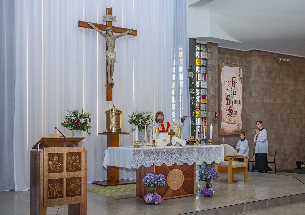 Christmas Family Mass 24 Dec - Photo 27