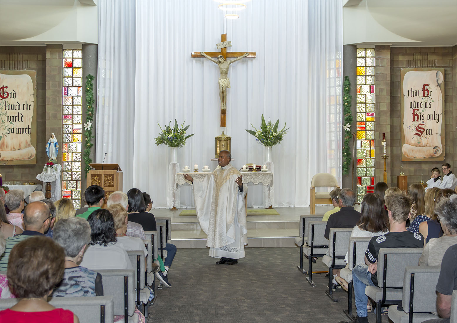 Christmas Family Mass 24 December - Photo 23