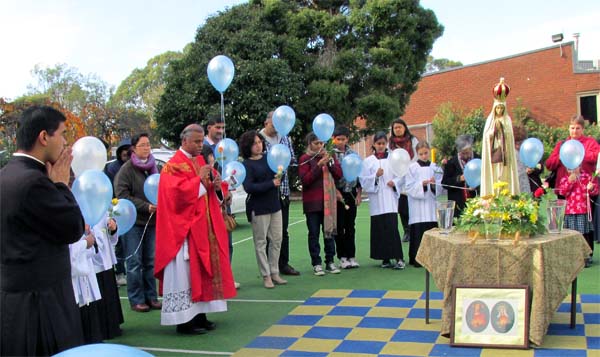 Living Rosary May - Photo 5
