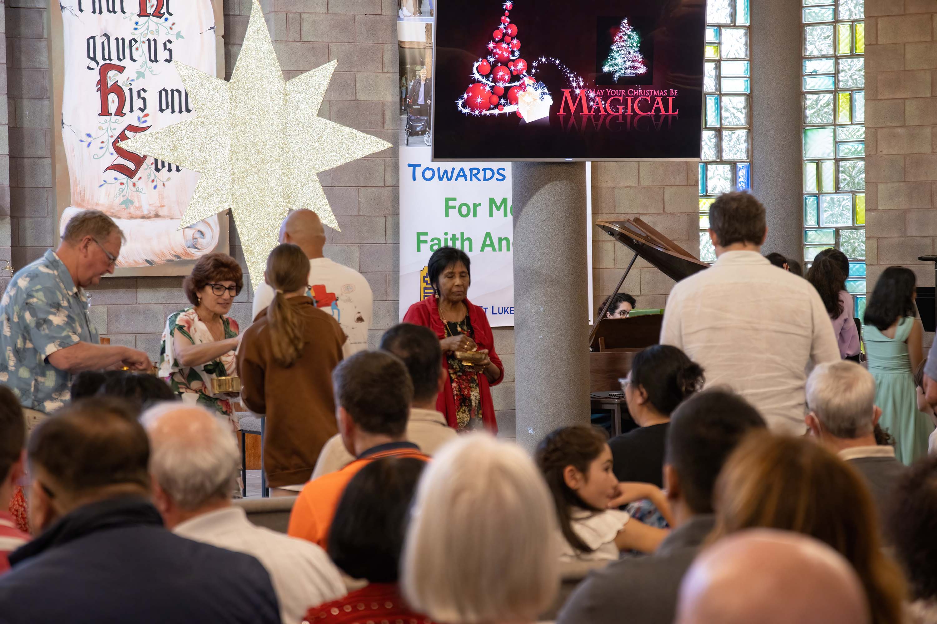 Christmas Family Mass 24 December - Photo 6