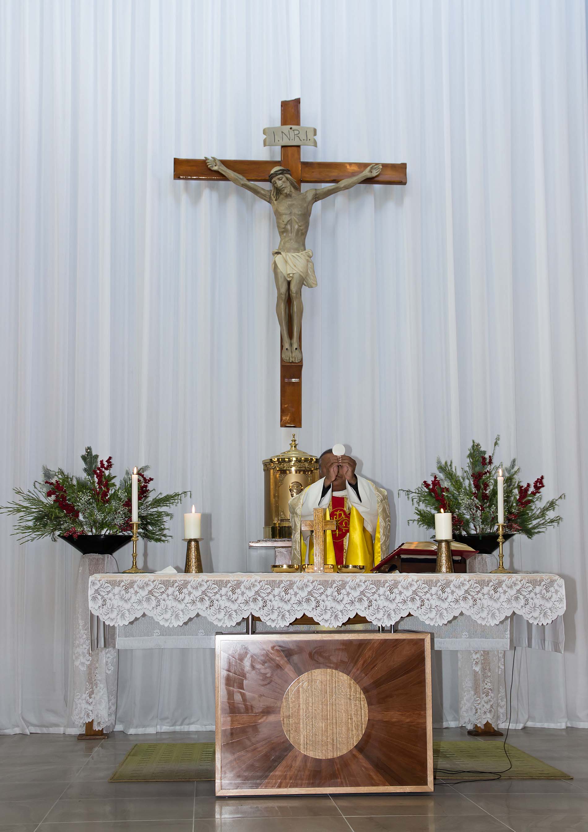 Christmas Family Mass 24 Dec - Photo 12