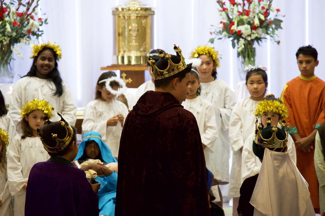 Christmas Family Mass 24 Dec - Photo 36