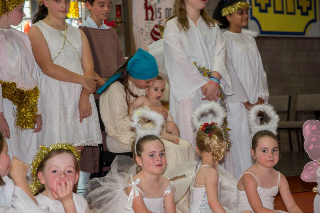 Christmas Family Mass - Photo 39