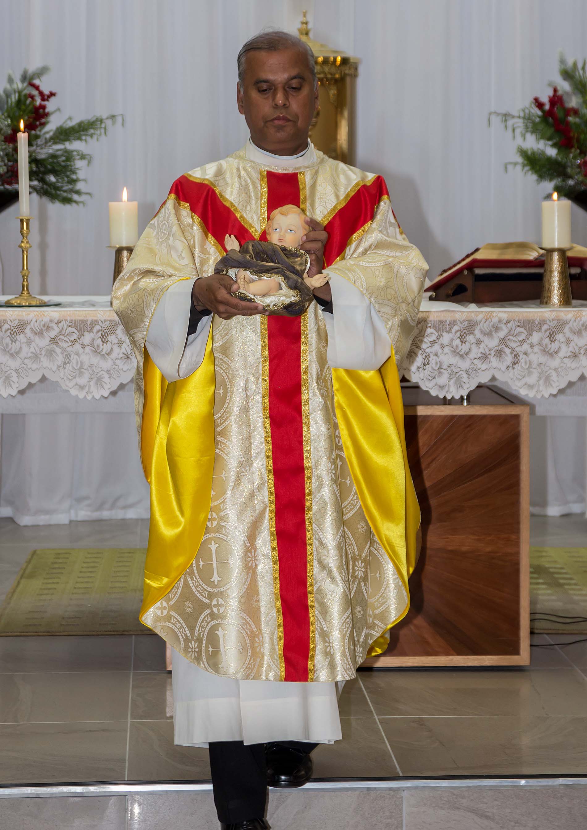 Christmas Family Mass 24 Dec - Photo 28