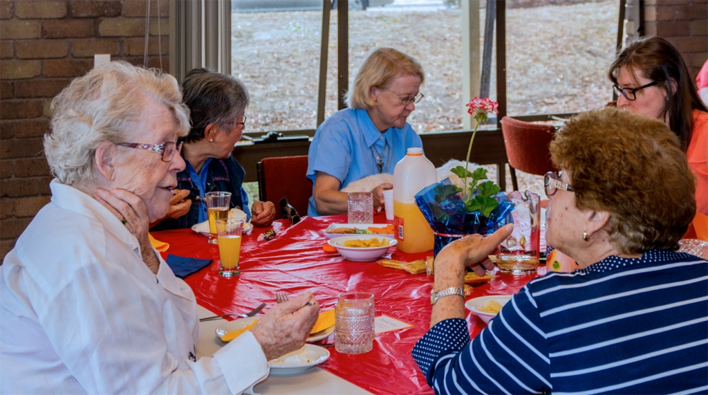 Parish Volunteers Lunch Class Of - Photo 4