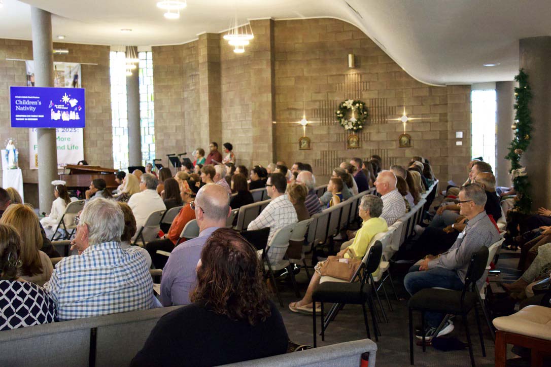 Christmas Family Mass 24 Dec - Photo 6