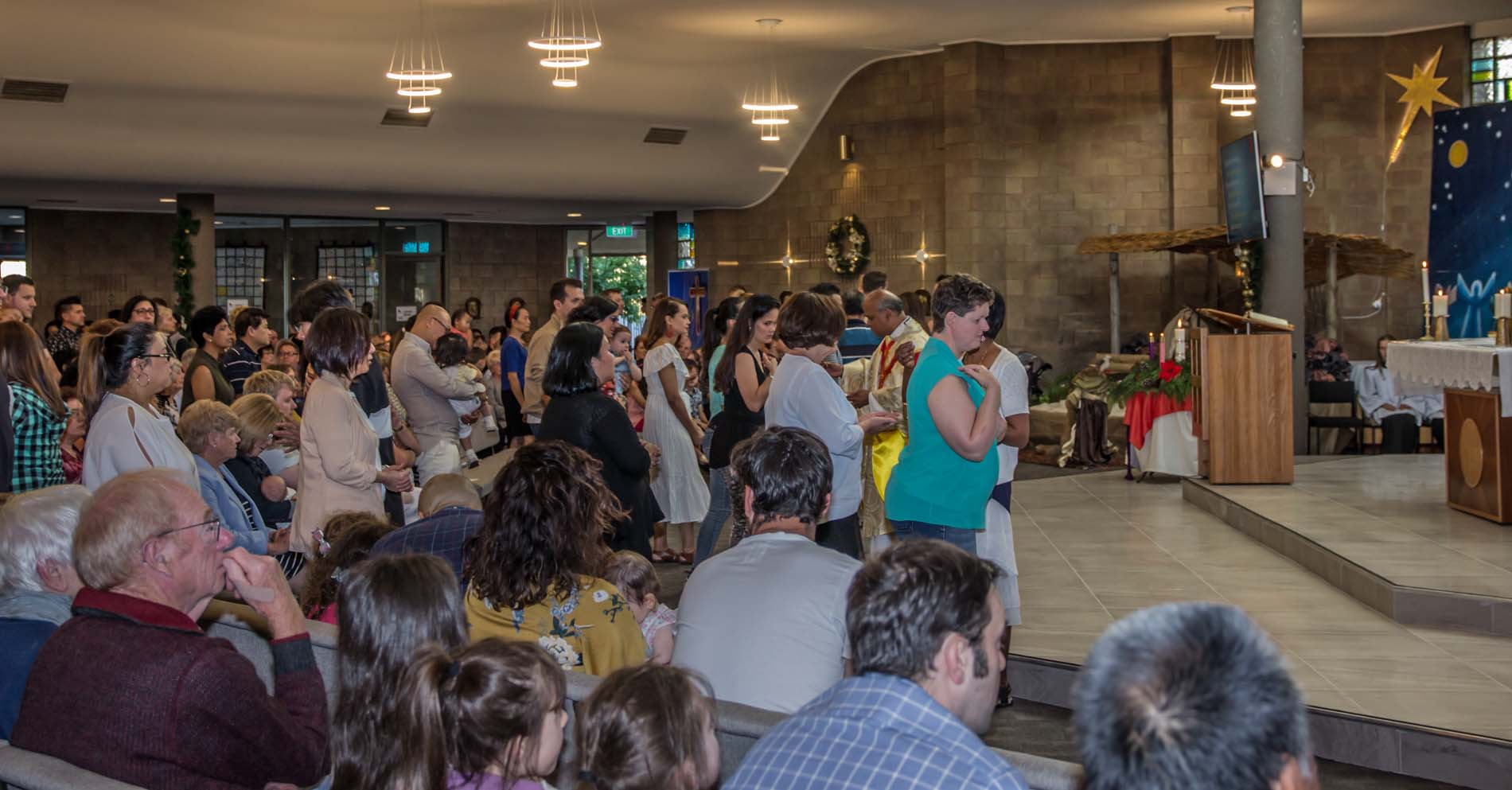 Christmas Family Mass 24 Dec - Photo 8