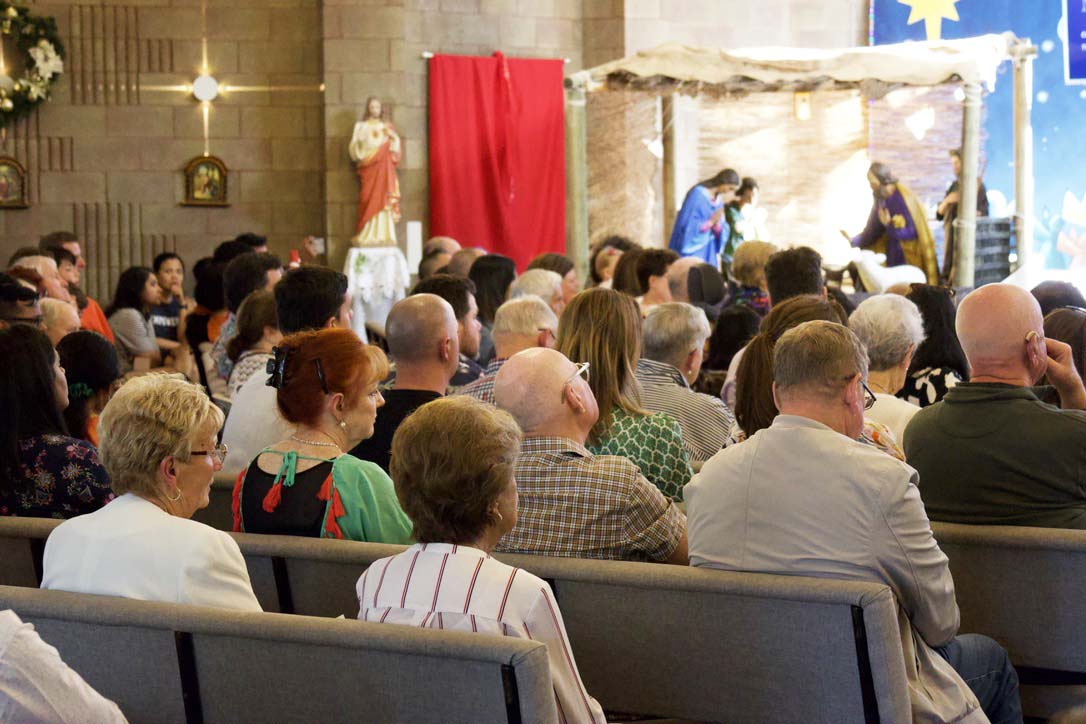 Christmas Family Mass 24 Dec - Photo 39