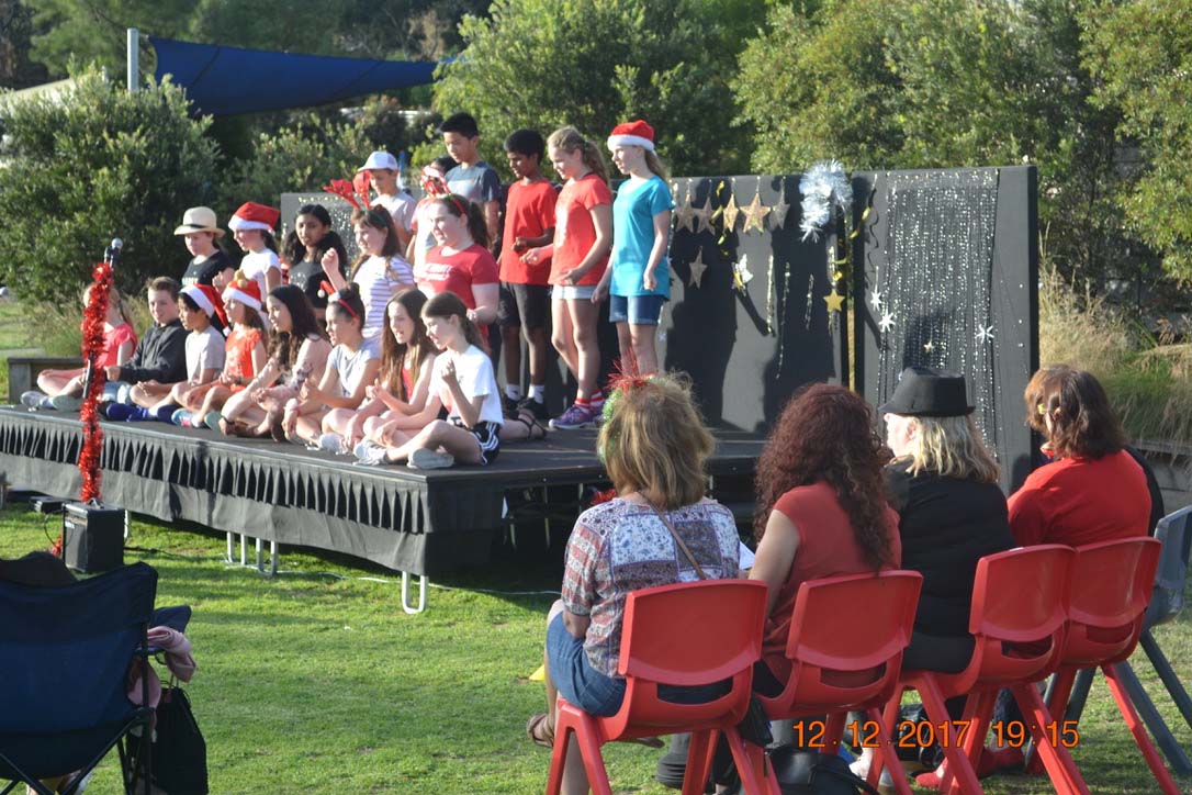 St Luke S School Carols - Photo 5